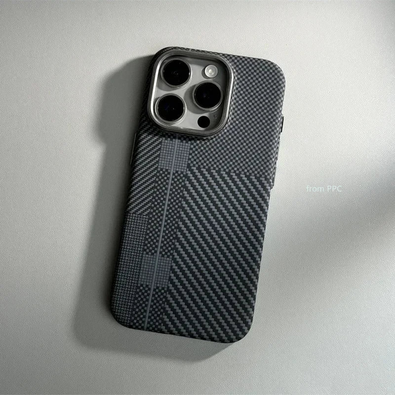 Tavrix Carbon Fiber Case