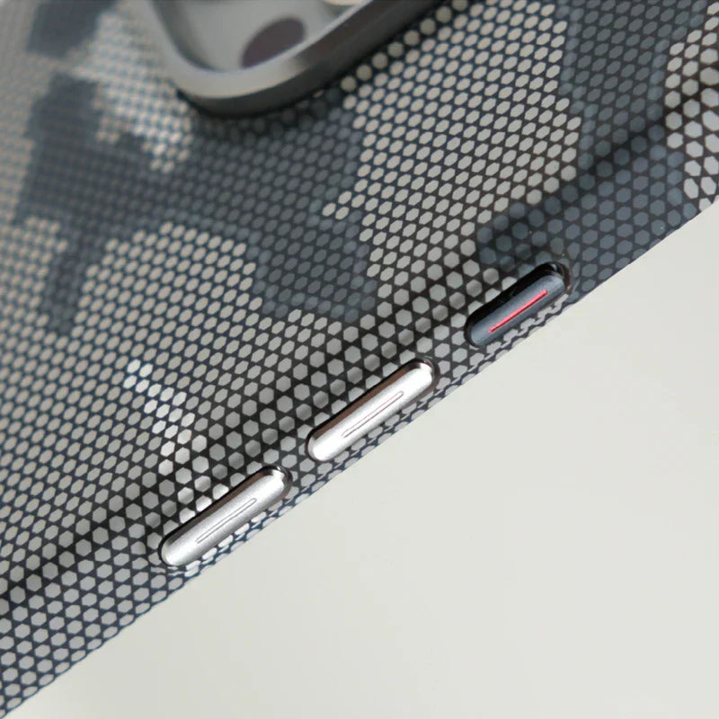 Derion Carbon Fiber Case